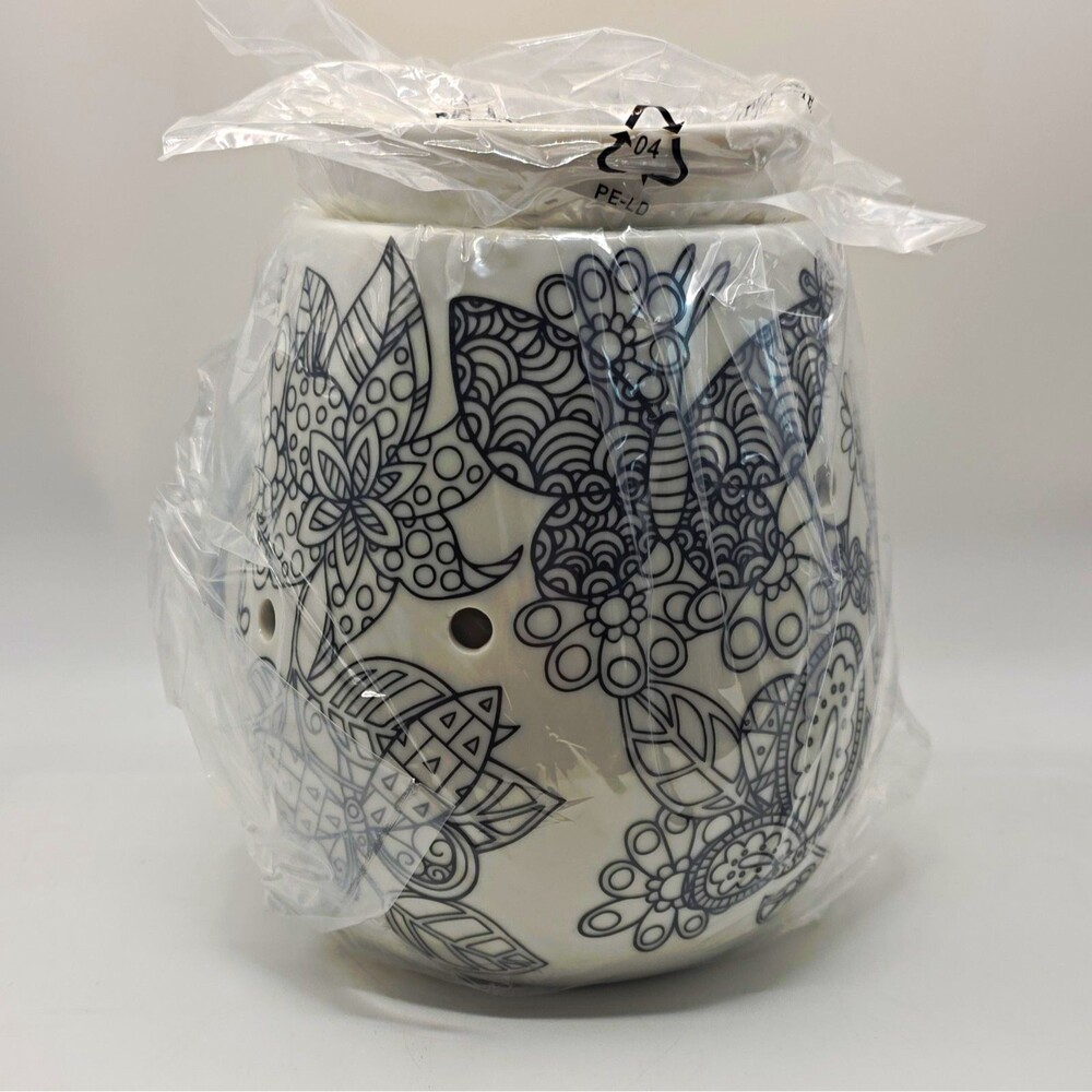 Scentsy Reimagine Ceramic Wax Warmer, White/Black Floral, Round Freestanding NIB